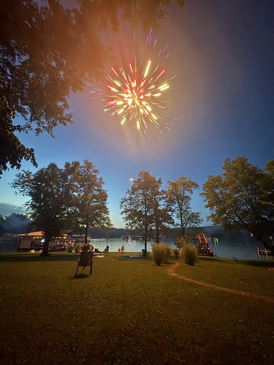 ucdpaulshelton's tweet photo. Happy 4th 🇺🇸 https://t.co/SjFspF55Za