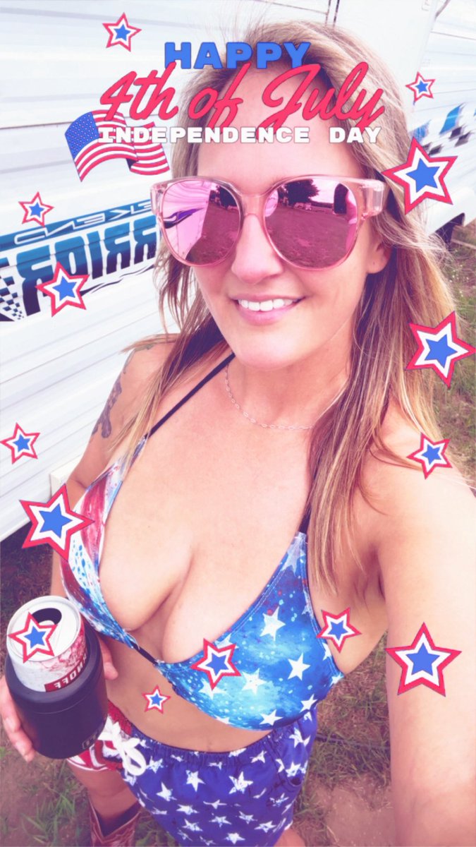 6pearsofficial's tweet photo. 4th of July! 🇺🇸Happy 250th America! 🇺🇸
❤️🤍💙 https://t.co/J21KHgfUm2