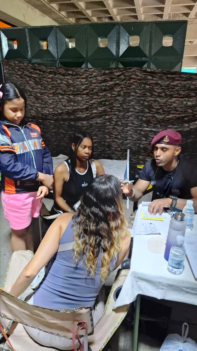 IndiaVenezuela's tweet photo. #OperaciónAmistad: el hospital de campaña indio siguió fortaleciendo los lazos de amistad con el pueblo venezolano gracias a su experiencia y atención.
#OperationAmistad - the Indian field hospital continued to strengthen the bonds of friendship with Venezuelans with its skill and care.