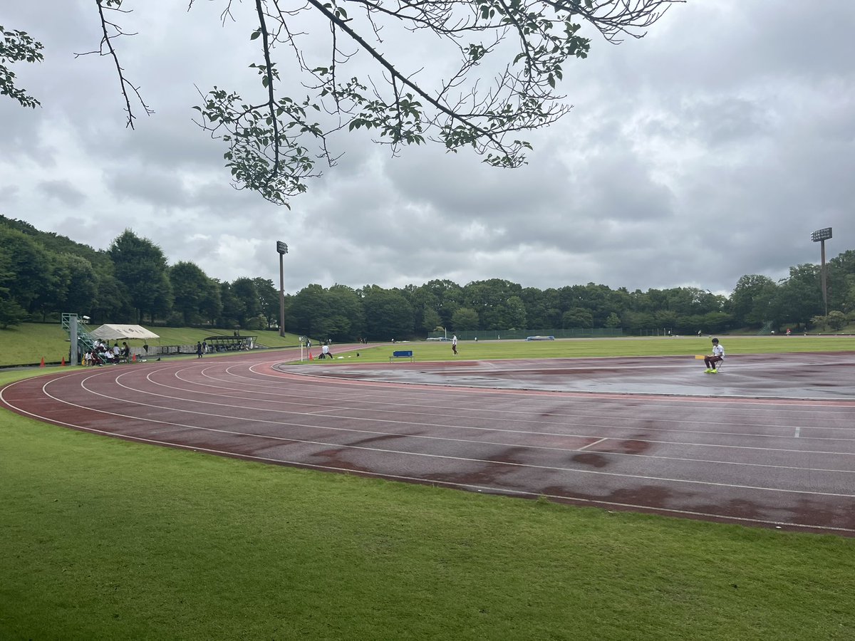 wanwarakazuo's tweet photo. 初めての早稲田大学🧑‍🎓早大記録会🏃‍♂️‍➡️
学生陸上からしか得られない栄養素がある🏃‍♂️‍➡️
本日は付添です⛱️楽しかったです↗️
個人的にはタータンの質が超好みでした✨ https://t.co/z3oPN5B4jv