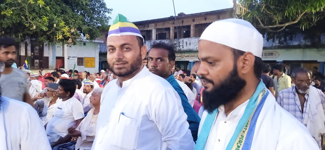 Kalimullah87424's tweet photo. मेहदावल विधान सभा में पीस पार्टी कार्यकर्ता सम्मेलन में मुफ्ती तनवीर क़ासमी के साथ। 
@ppayub @abdulra23921818 @GulzarSiddiqui_ @PPArif_M https://t.co/PpSaWTKIVb