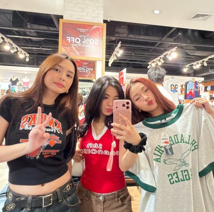 __allforjaja's tweet photo. pretty girlies 😍 https://t.co/bWncno3lA3