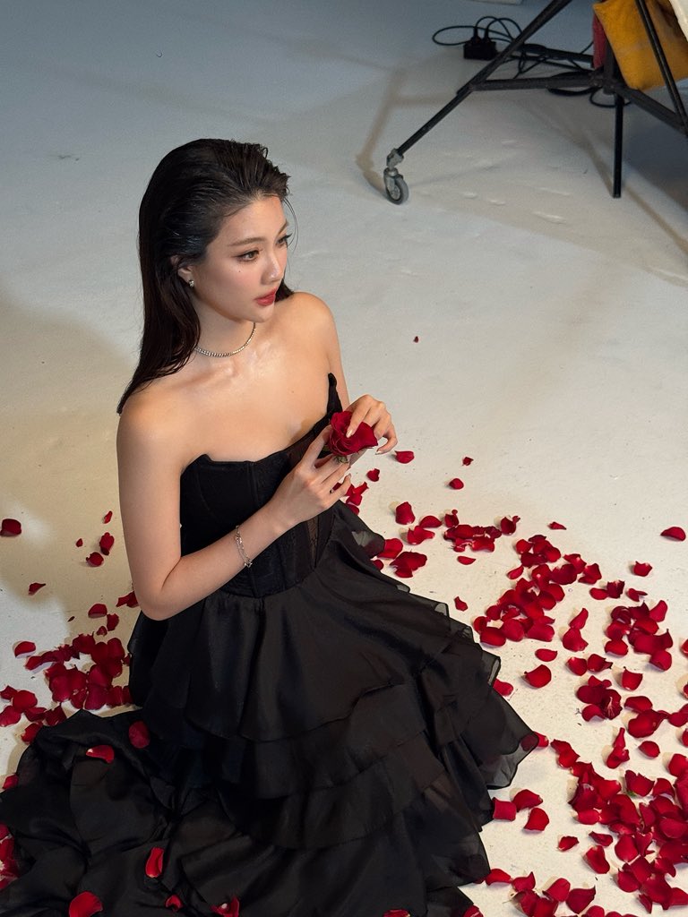fomost_'s tweet photo. BTS ❤️‍🩹🥀 more on IG🤫
@ginnynatnicha #ginnynatnicha
@fomostz #fomostmakeup
@LunarSecret__ https://t.co/I0uUa9rNJS