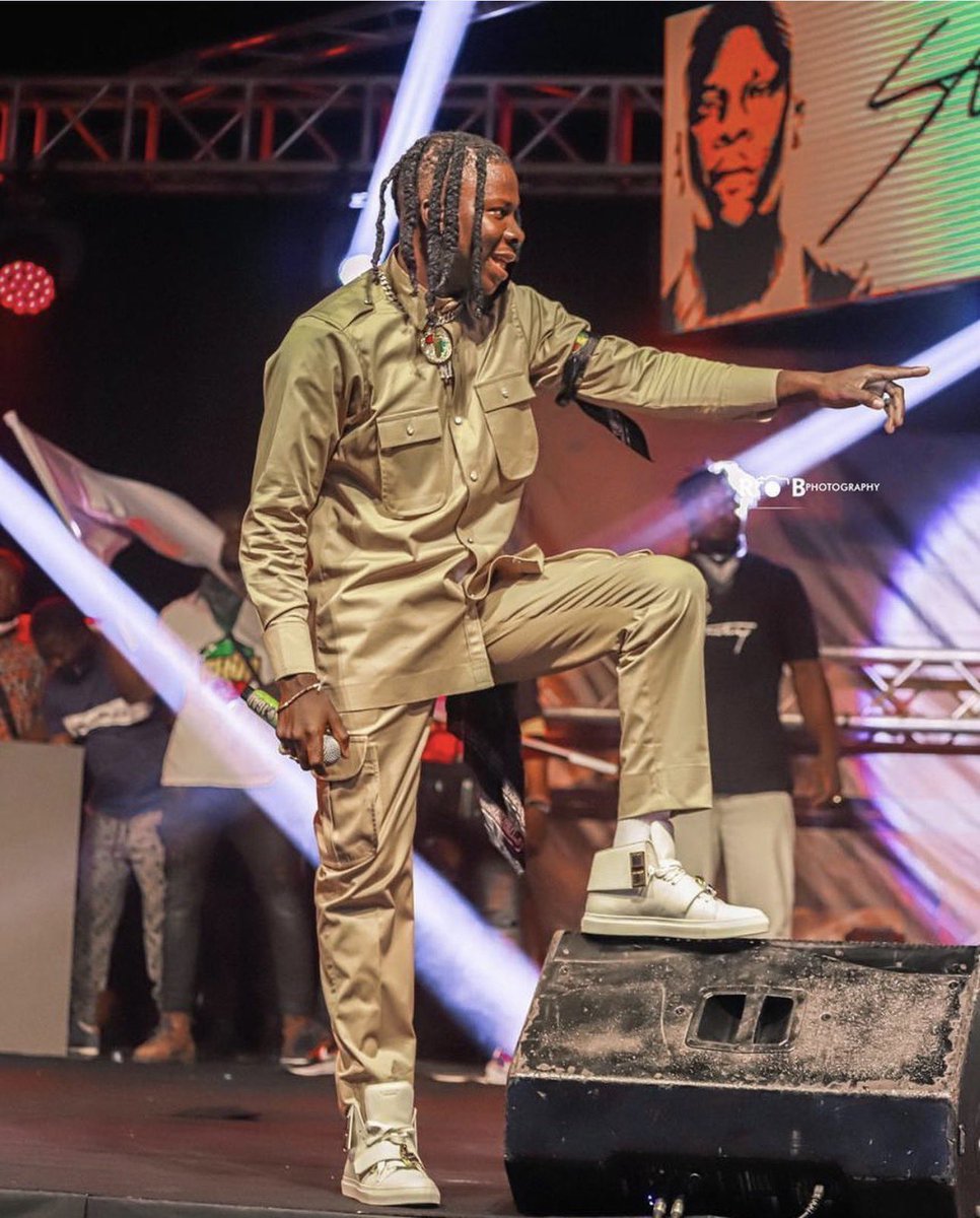 WGeebouy's tweet photo. Some people reach the top and lose themselves. Stonebwoy reach the top and became even more focused. Empire strong, purpose intact. Thatโs how legends move. ๐ช #BhimNationPresident https://t.co/64F9cCqzom