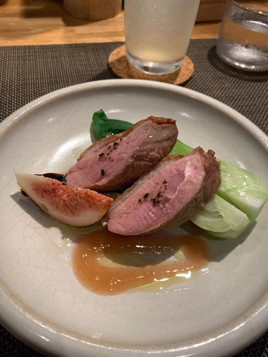 Hide_Kiwa's tweet photo. 友人と学芸大学のお店を新規開拓。大正解だった。合鴨がかなり好みだった。また来ます。 https://t.co/Vh6HEQb2Tt