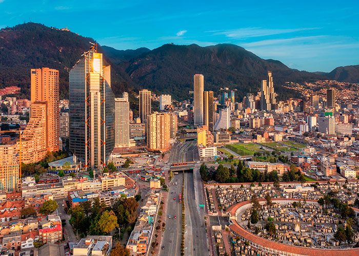 CharlieJovi95's tweet photo. VEAN LO LINDA QUE ES LA CIUDAD DONDE VAN A TOCAR EN COLOMBIA

#AirbagEnColombia
@paramo_presenta 
@airbaginfo
@AIRBAGoficial
@GuidoAIRBAG
@GastonSardelli https://t.co/fMwB41Hzhd