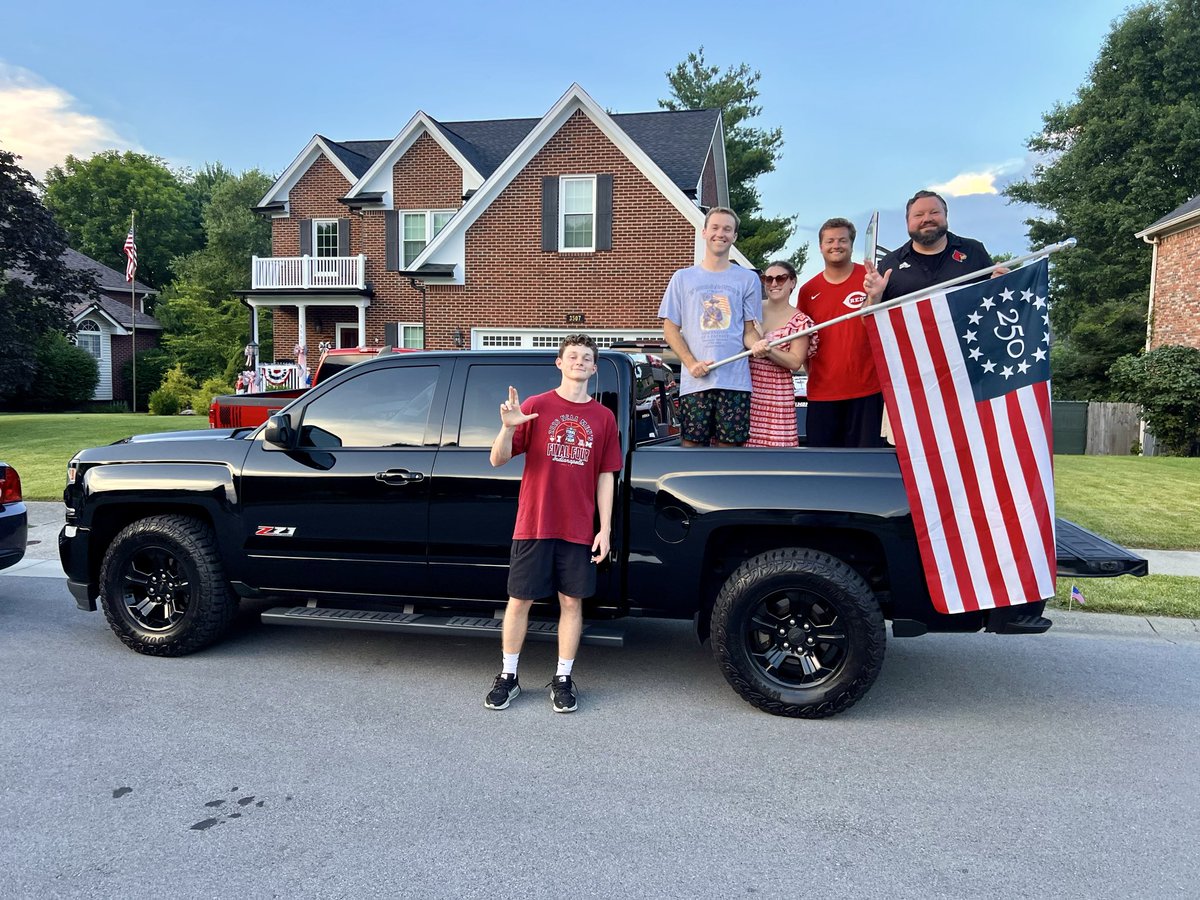 AdamMonroe77's tweet photo. #Happy4thJuly #July #July4th #250YearsStrong #250thBirthdayAmerica #America #LsUp #CardNation 🇺🇸🇺🇸🇺🇸 https://t.co/9Ct0bE1VEY