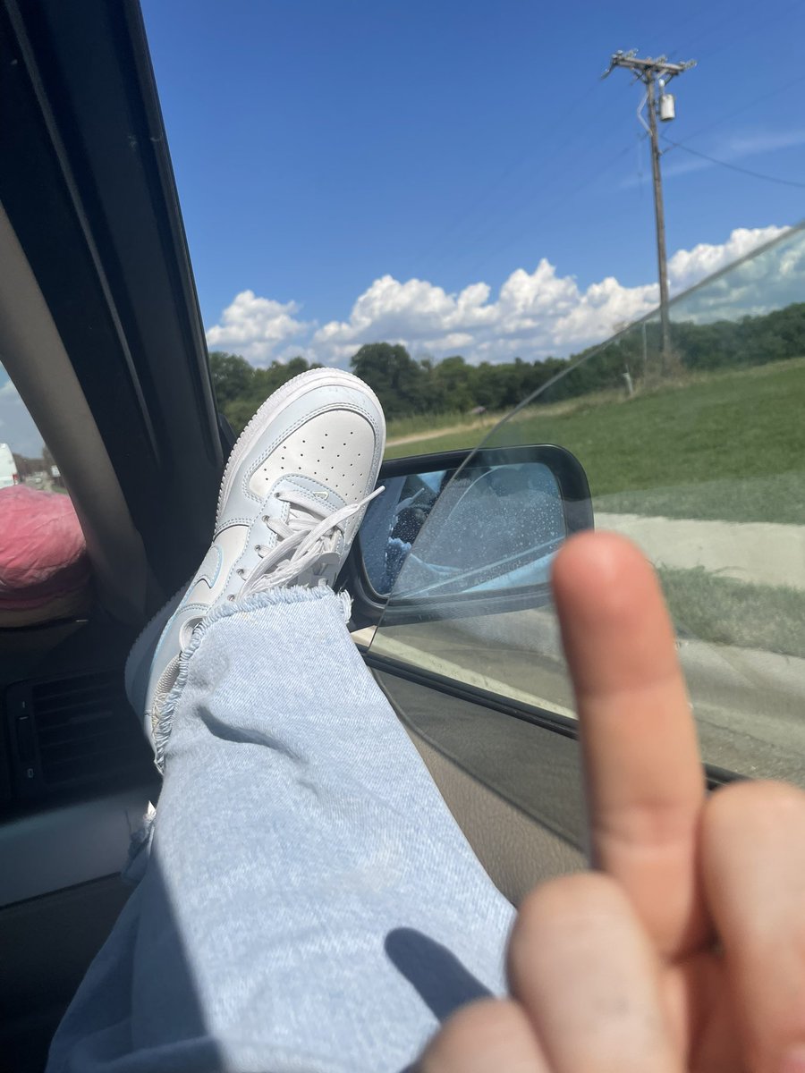 ownerofwallets's tweet photo. Happy 4th sneaker freaks. https://t.co/eS4fzV6ruM