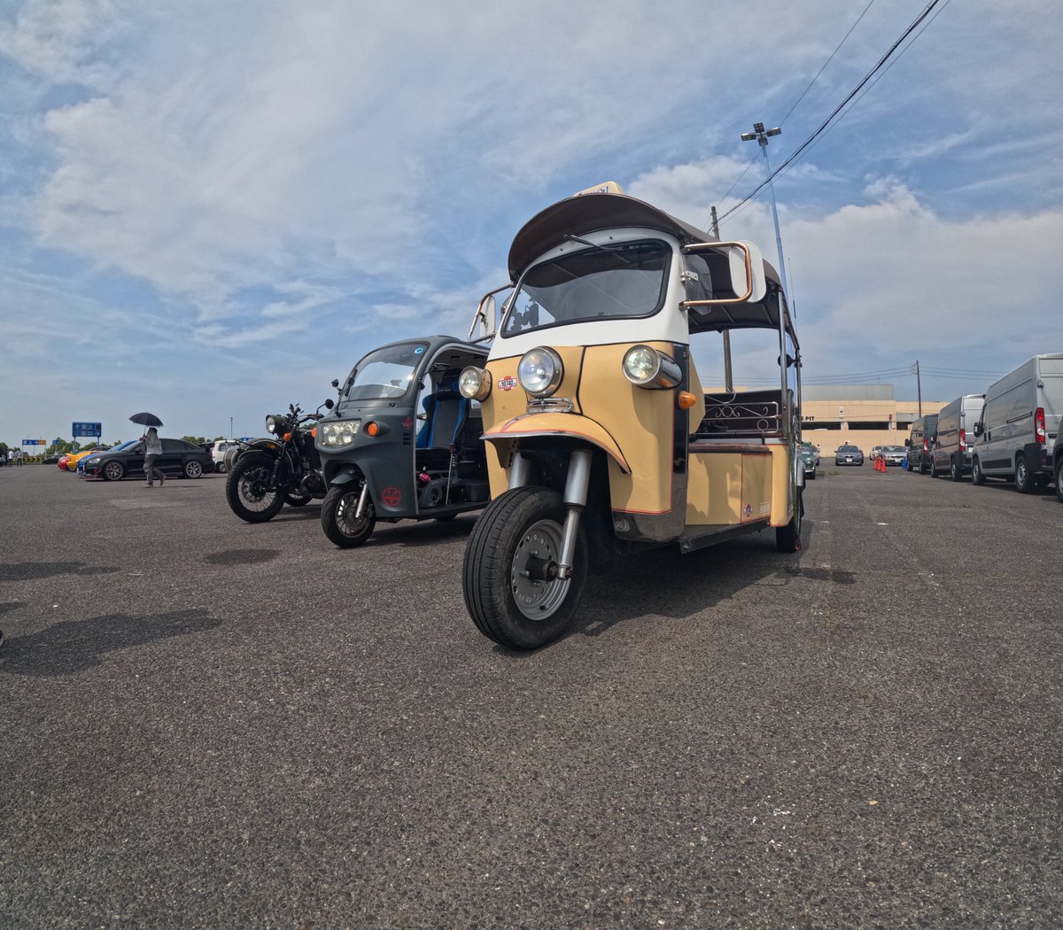0228yo0729's tweet photo. よーにゃん→Yoki

名前 : Yoki
住み : 愛知
車種 : VT400S、パースート、K1500、トゥクトゥク、XE50、NV200、ライブディオ、YBR125
好き、可愛い物と乗り物と愛犬
一言 : 色んな媒体やってます。
仲良くしてね

#バイク乗りとして自己紹介 
#車乗りとして自己紹介
#バイク好きと繋がりたい https://t.co/f6RFRQqaSB