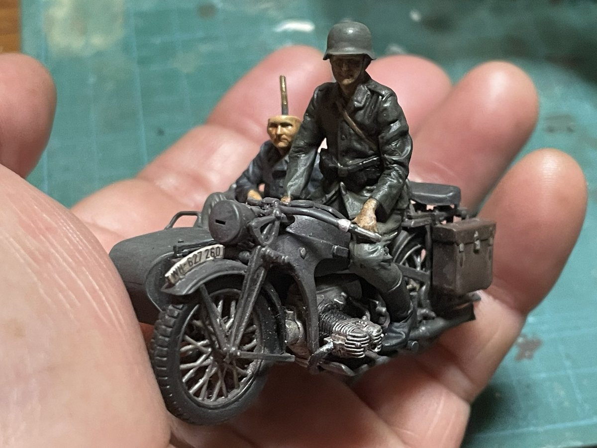 seitax's tweet photo. KS600の兵隊も頑張って塗る！！
#ミリタリーミニチュア
#タミヤ
#TAMIYA
#KS600 https://t.co/RelWuWxx2D