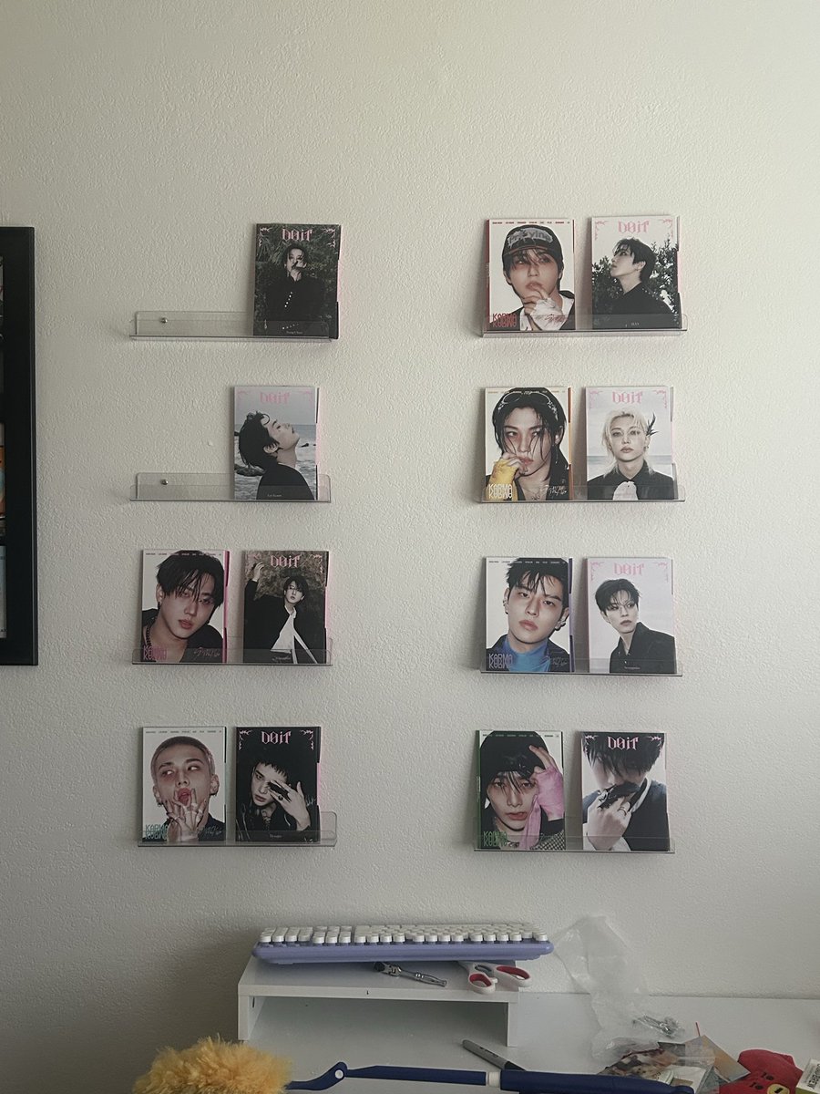 ohlordBTS's tweet photo. Do we see the vision?? Also missing Chan and Lee Know of the karma accordion. So if anyone knows where I can find them… https://t.co/F1uDsZw8x6