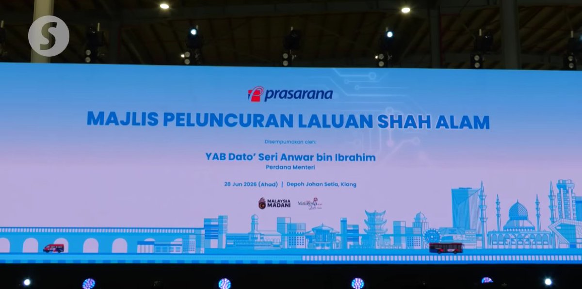 MeeRebus11's tweet photo. Sepanjang aku hidup tak pernah lagi aku nampak perkataan "Peluncuran" sehinggalah zaman si Ketimbang ni, aku nak sangat Perdana Menteri Dato Seri Ketimbang ni letak jawatan, sejak zaman dia habis ayat2 seberang dia gi masukkan dalam Malaysia ni. Keputusan yang bodoh dan bangang https://t.co/5IVAMX5Ns3