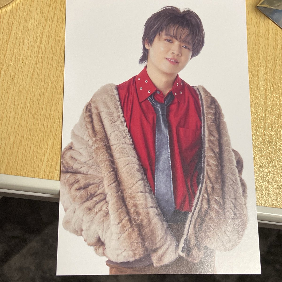 genic__ask's tweet photo. GENIC グッズ 交換

譲）画像のもの
　　缶バッジ　🩷
　　ピンズ　🧡💜
　　会場ポスカ　💜
　　ECポスカ　💛

求）同種　💙

東京公演両日または郵送での交換を探しております。
お気軽にお声がけください！

#GENIC交換 #GENIC求 #GENIC譲 https://t.co/73Irl29yG8