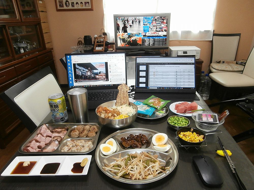 toyokozy's tweet photo. 2026年8耐テレビ観戦メニュー

チューハイ無糖レモン
サラダボウル(キャベツ、ポテトサラダ、カーネルコーン、イカ姿フライ、キムチ、ちくわマヨネーズ)
コーンバター
枝豆
肉だんご
焼売
ローストポーク
鶏レバーの赤ワイン煮
モヤシとピーマン炒め
ゆで卵
黒胡麻豆腐
ベビーチーズ＆おかき https://t.co/8bOwLHSQgb