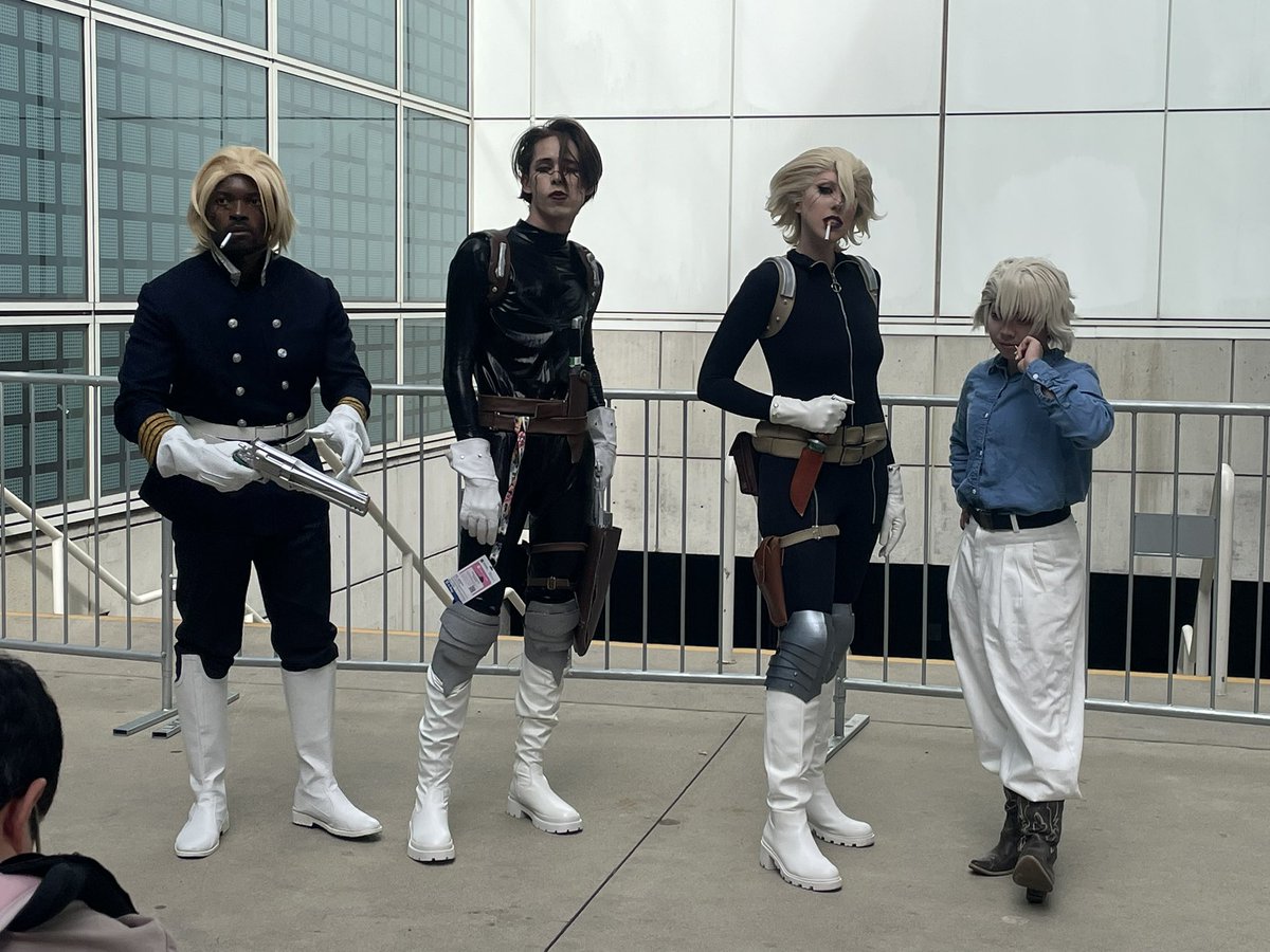 horusyou's tweet photo. photos taken at anime expo 2026 during the dr stone cosplay meetup!!! https://t.co/d1qpIANxm5