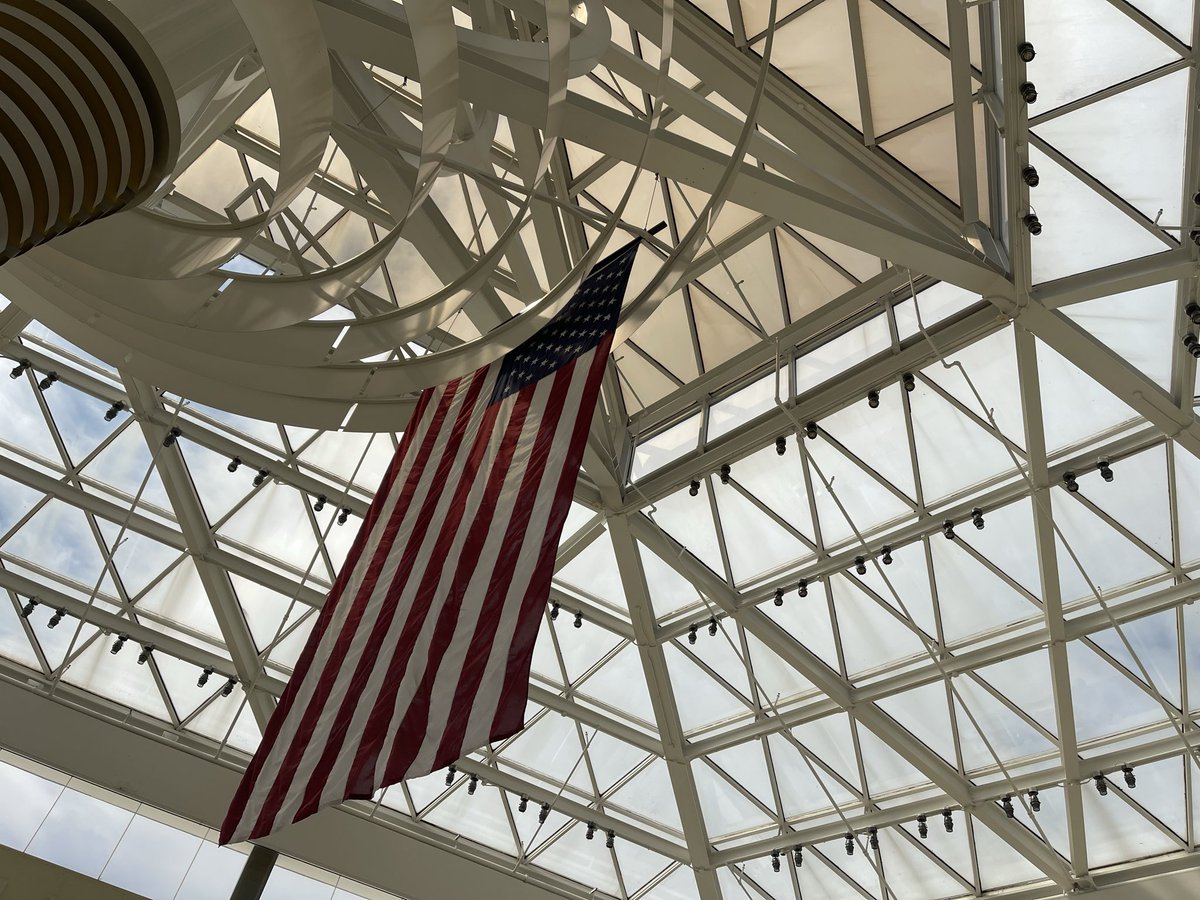 ranjuz's tweet photo. HAPPY 250TH 4TH OF JULY 🇺🇸 🎉 🎊 https://t.co/Sg4iKEcTVx