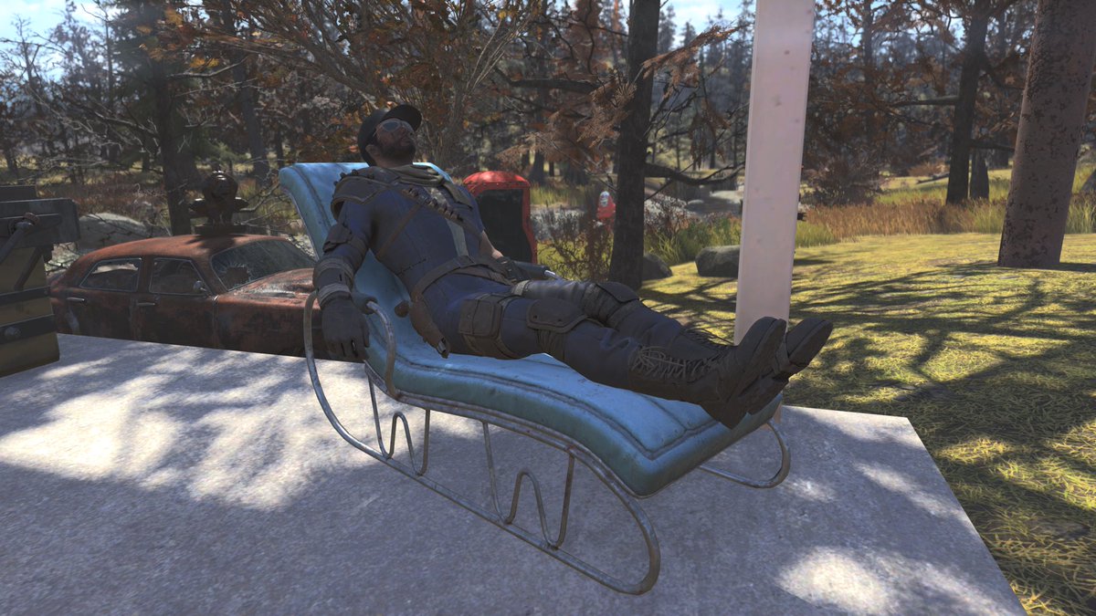 Mister7Wanderer's tweet photo. The 4th huh? Yeah that’s a pre-war holiday right? I men I personally don’t celebrate pre-war holidays since I left my vault, but hey have at it. I’ll be here drinking a Nuka sand enjoying the sun. https://t.co/YhpVxpuImp