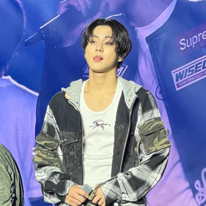 yamkkuwon's tweet photo. HOLY FUUUCKKKKK???₱:₱:8??₱;&amp;: https://t.co/gncRCWyflV