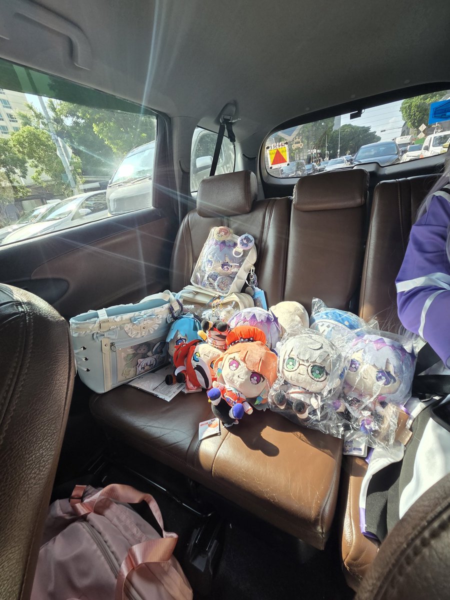 Blanctography's tweet photo. ready for the concert screening~ https://t.co/noHhndolTo