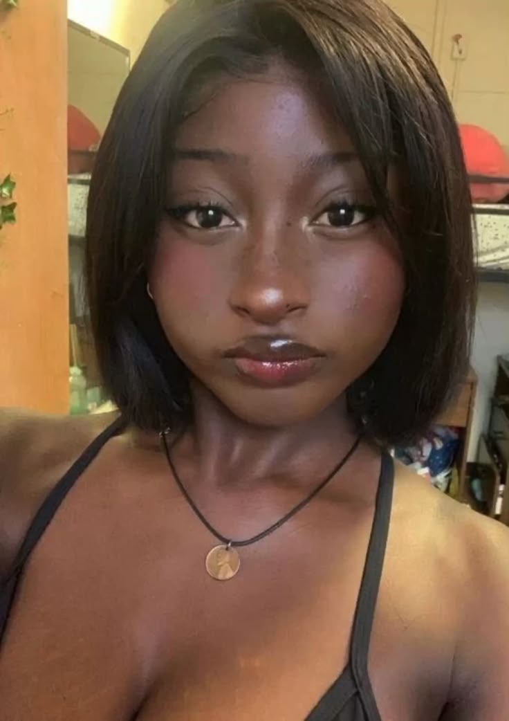 Wsjp11's tweet photo. Every type of black women are pretty no matter the style https://t.co/Edh71wsFtY