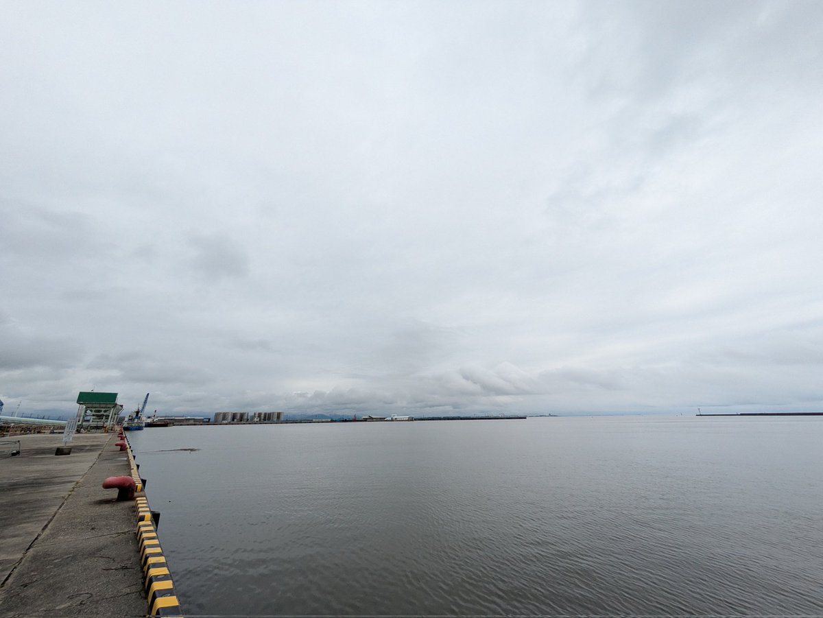 yocchel's tweet photo. おはようございました。
今朝も梅雨空、雨の止んでるうちに偵察です。
今朝はそこそこ釣れてますょ。😅 https://t.co/3ZpDZT4Isw