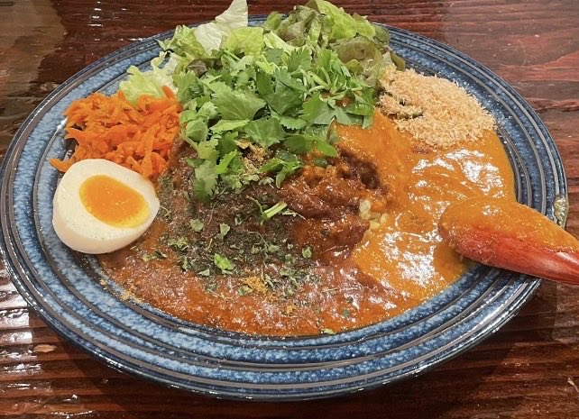 cmtcurry's tweet photo. おはようございます☀
日曜日営業！
本日はゆめちゃん働いてくれてます✨✨

五反田店限定トッピングも色々あるのでご賞味下さい♪

みなさんお待ちしてます🍛
#マキオカリー
#マキオタニカリー
#五反田 https://t.co/LOOl8p6HbE