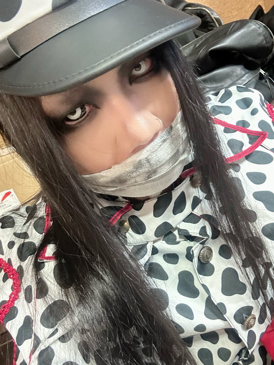 kou_shellmy's tweet photo. 昨日は広島お疲れさん🧔‍♂️

激熱で酸素薄くて死にそうでしたが、それが心地よくパワーに変わったドラマーズハイでした🥁🤘

本日は岡山、よろしく！！ https://t.co/VK1SwYe21A