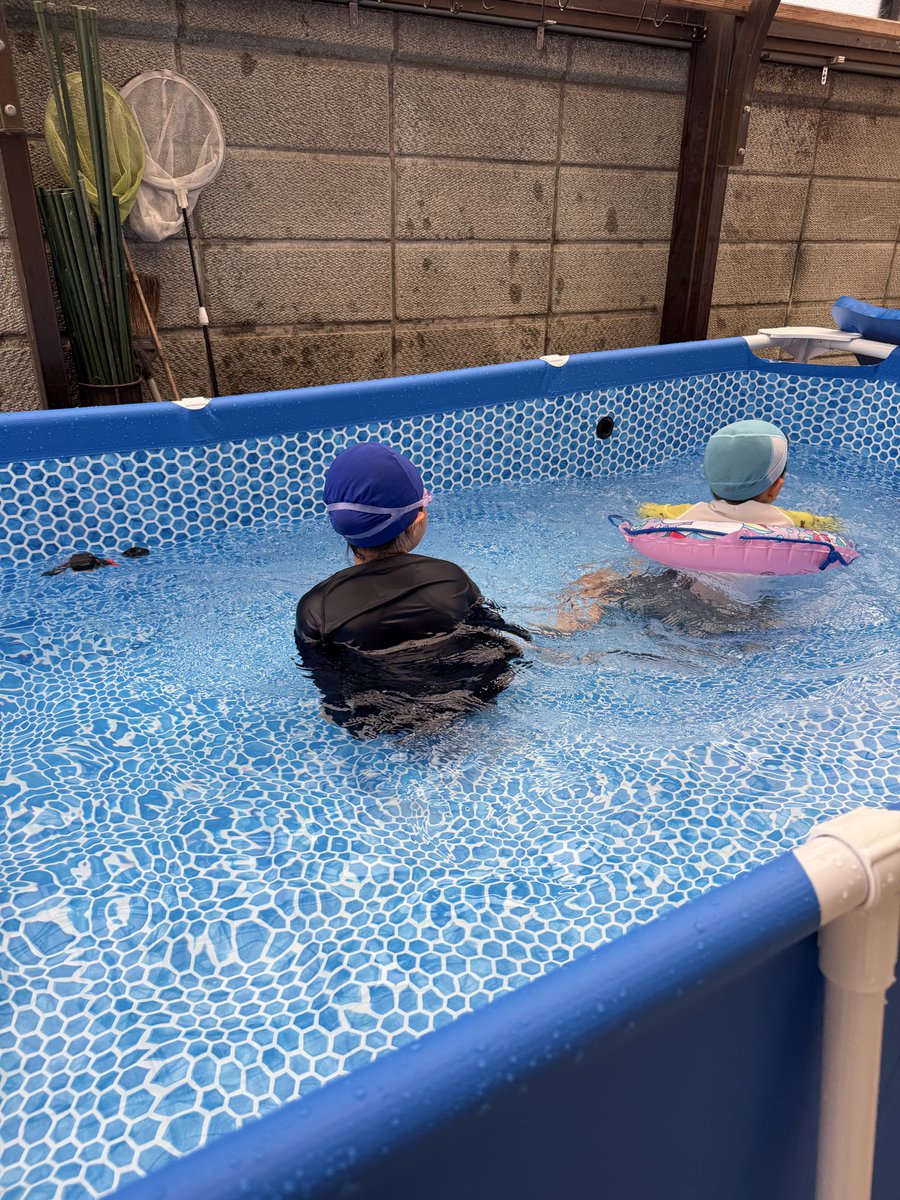 _kenta3's tweet photo. 今年初の水遊び（プール）です。

子供達は大喜びです😄 https://t.co/SVjxMg6wax