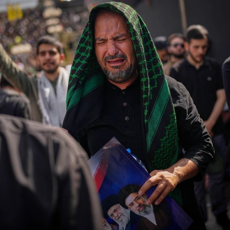 its_aslam2's tweet photo. Trump said he was shocked to see millions of Iranians weeping and taking part in massive funeral processions for Ayatollah Ali Khamenei, he said, "I thought people hated him." https://t.co/1xkQnWtQb8