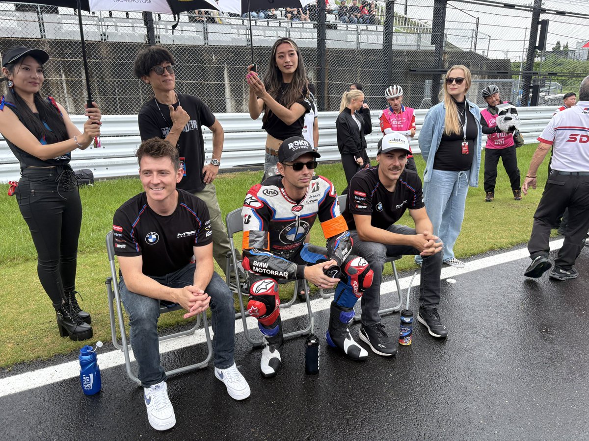 suzuka_event's tweet photo. 鈴鹿8耐 スターティンググリッドの様子。
 #鈴鹿8耐 #FIMEWC #Suzuka8Hours https://t.co/vvSu5OXaxY