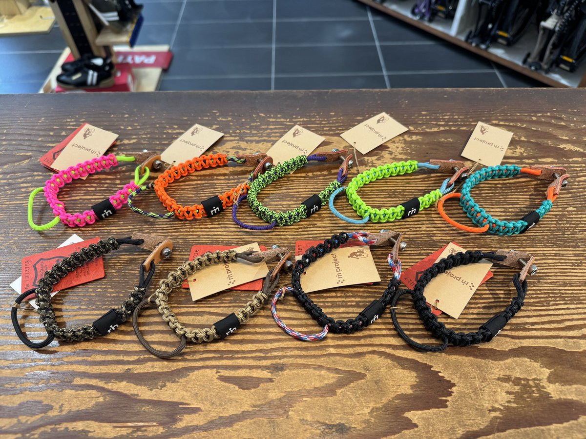 lb_daikanyama's tweet photo. ブロンプトンのフロントキャリアブロックのアクセと言えばリンプロジェクト!
入荷しました。
オンラインショップとは在庫が異なるので、お好みのカラーを探してみてくださいね。
オンラインショップ
https://t.co/oWvnUWXG3p
#brompton #mybrompton #rinproject #リンプロジェクト https://t.co/vdtvEqN5Zq
