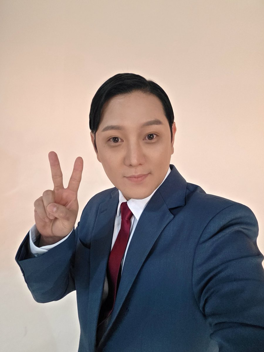PALMTREE_IS's tweet photo. 오늘 오후 2시 🕑

#정원영 의 창작가무극 #신과함께_저승편 
마지막 공연이 시작됩니다!

❝ 죽는다고 다 끝난 게 아니네요. ❞

햇자홍과 함께 달려온 저승행 열차의
내리실 문은 절대 없습니다 👻❌

김자홍 役 ㅣ 정원영

창작가무극 <신과 함께_저승편>
2026.06.13-2026.07.05
NOL 씨어터 대학로 우리카드홀

#JUNGWONYOUNG #뮤지컬배우
#PALMTREEISLAND