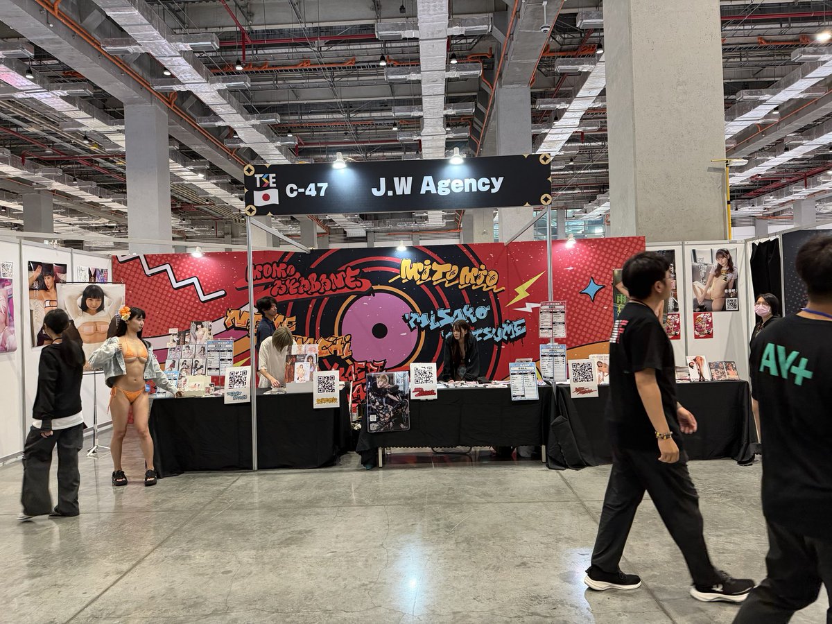 j_wagent's tweet photo. TRE台灣站最後一天啦！
今天我們會定期舉辦免��拍照活動，歡迎大家來參加！
展位位置Ｃ47.48.49

えりれろ(@eri_reroo)
夏目みさこ(@335_box)
赤羽もも(@itigomiluku_ )
双葉りせ(@rise_66 )
美羽フローラ(@cFloraMiu )
雨倉楓(@amekurakaede )
小町ねね(@nmc008es )
美東澪(@mitoumio ) https://t.co/dGcZV19jnk