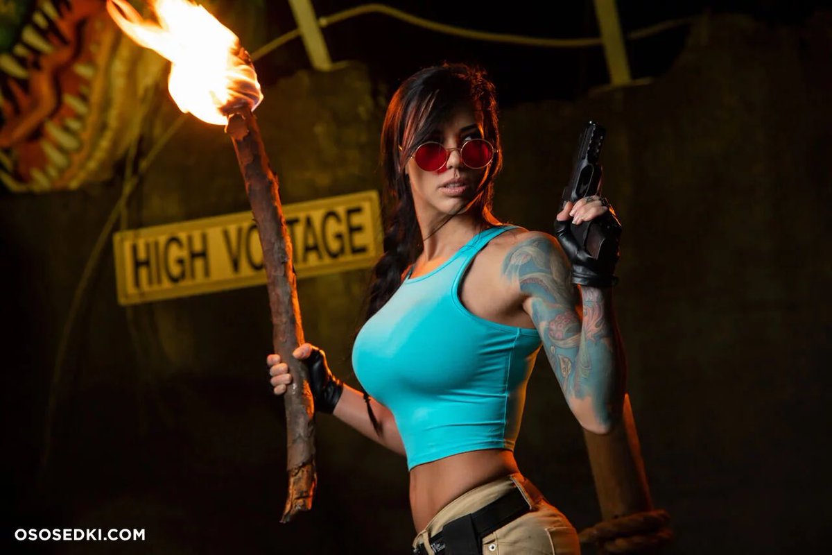 thefantasymanor's tweet photo. Alex Zedra https://t.co/oHyhdiktAj