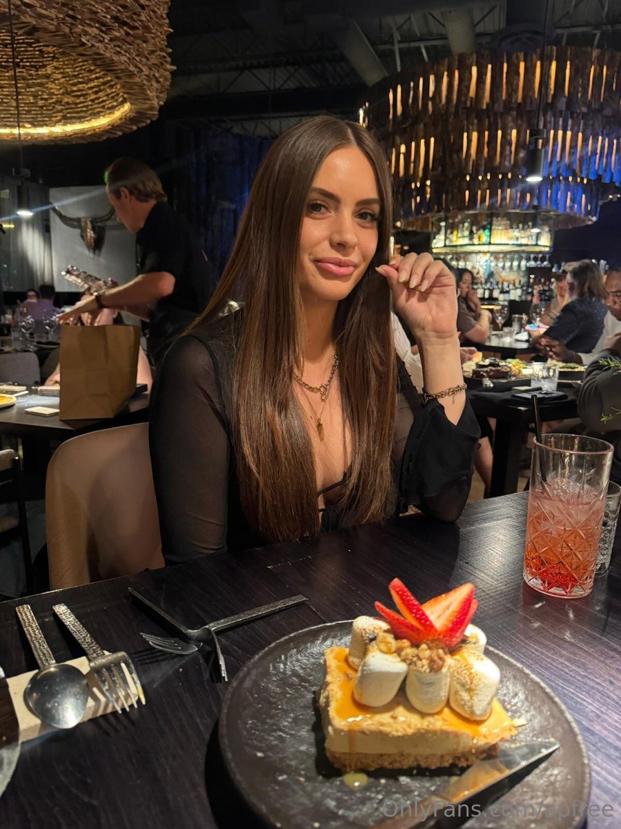 AllisonParker22's tweet photo. your pov on a date 🥰 https://t.co/mJ8umYDHtp https://t.co/GHP7kzI1NF