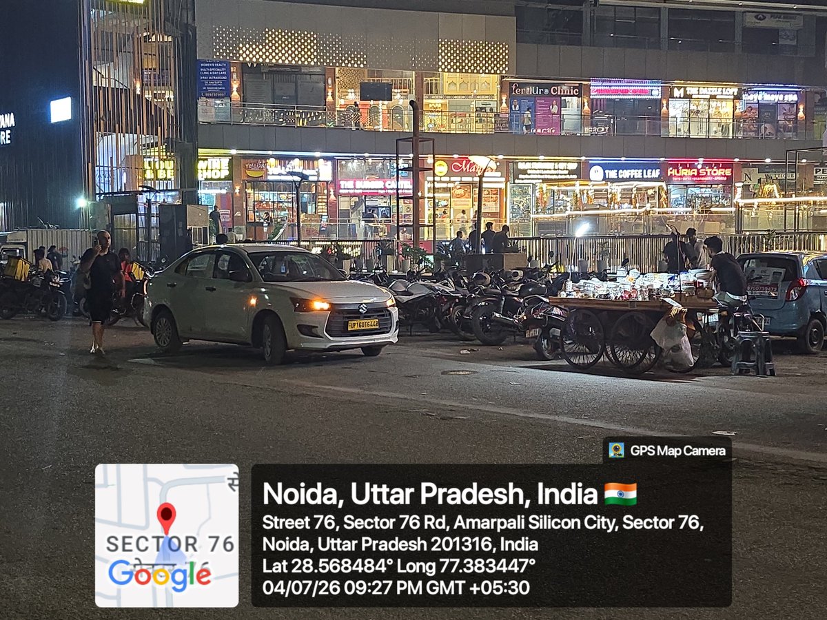 DeepakKumarGBN's tweet photo. @noidafire @CeoNoida @noida_authority @dmgbnagar @fireserviceup @dgpup @ChiefSecyUP आगजनी का खुला निमंत्रण देता हुआ एक अनधिकृत मॉल, @noida_authority की मेहरबानी से, 15-20,000 लोगो की जान से खिलवाड़, क्या Fire dept को इसकी खबर है? क्या ये सारे मानक पूरा कर रहा है @CeoNoida @CP_Noida @noidafire @fireserviceup @Uppolice @dgpup @UPGovt @myogioffice https://t.co/294MMjKQEu