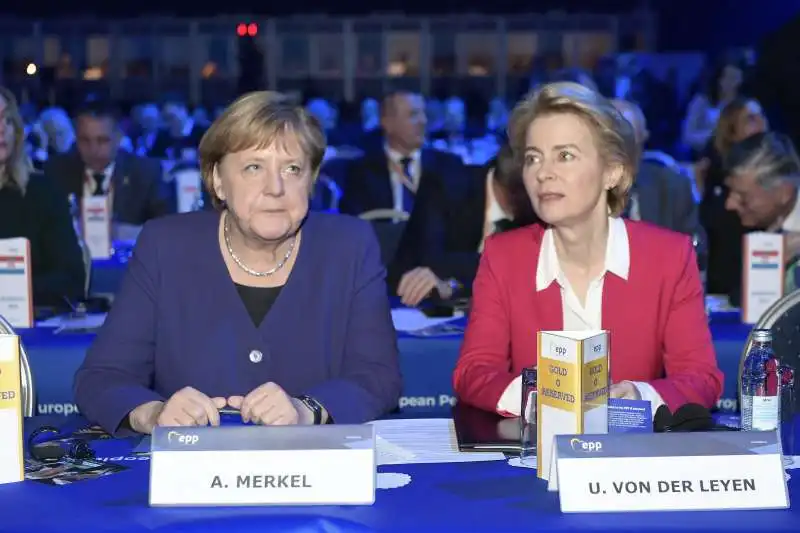 _dark_eyes_'s tweet photo. @dejanirasilveir Las izquierdistas Merkel y Von der Leyen destruyeron Europa en dos décadas después de siglos de crecimiento, evolución y expansión!, arruinaron la industria, la economía y la energía. Mintieron a los europeos, diciendo que la UE estaba destinada a mejorar Europa, hoy está peor! https://t.co/xATeumYwbn