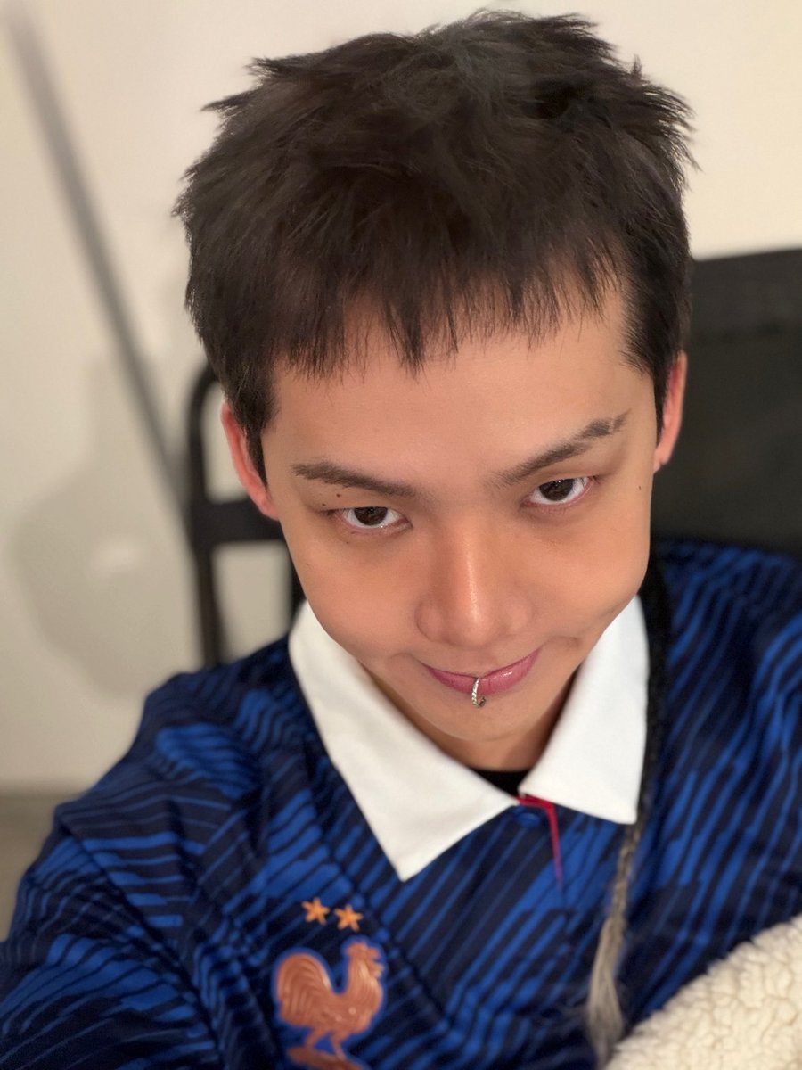 1421cart_'s tweet photo. HE'S THE CUTEST OMG https://t.co/AgR30uwZoY