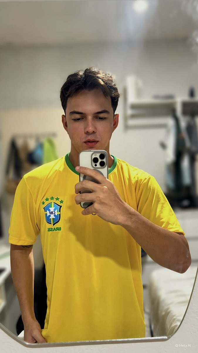 eualessandroc's tweet photo. Amanhã tem brasil 🇧🇷 https://t.co/MSweIaf8VX