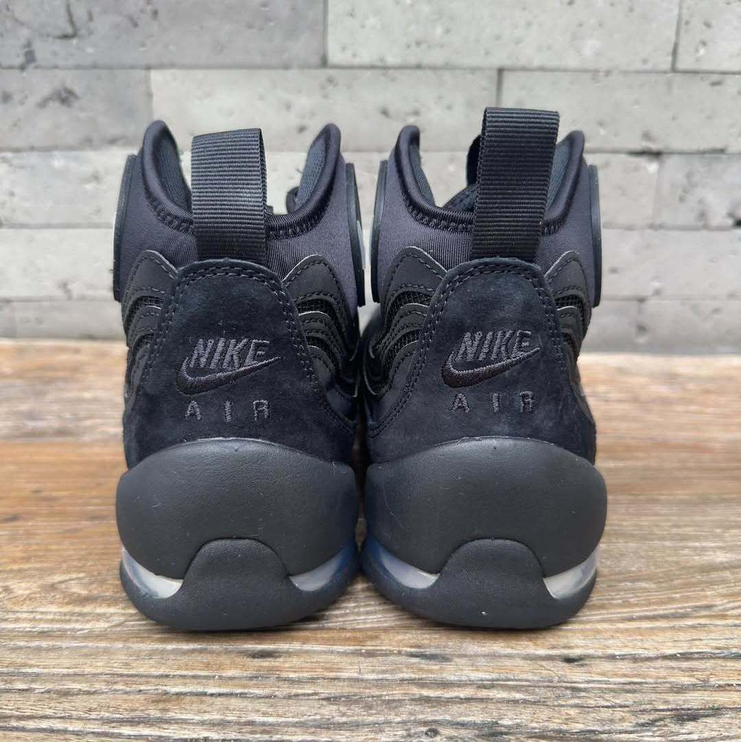 KicksFinder's tweet photo. FIRST LOOK: Nike Air Bakin High SP "Black/White" 🖤

🗓️ Holiday 2026
📝 IQ5365-001 (MENS)
💰 $170 USD
📸 IG: rache1_nguyen
💵COP OR 🚮DROP? https://t.co/jEB7mIBi4F