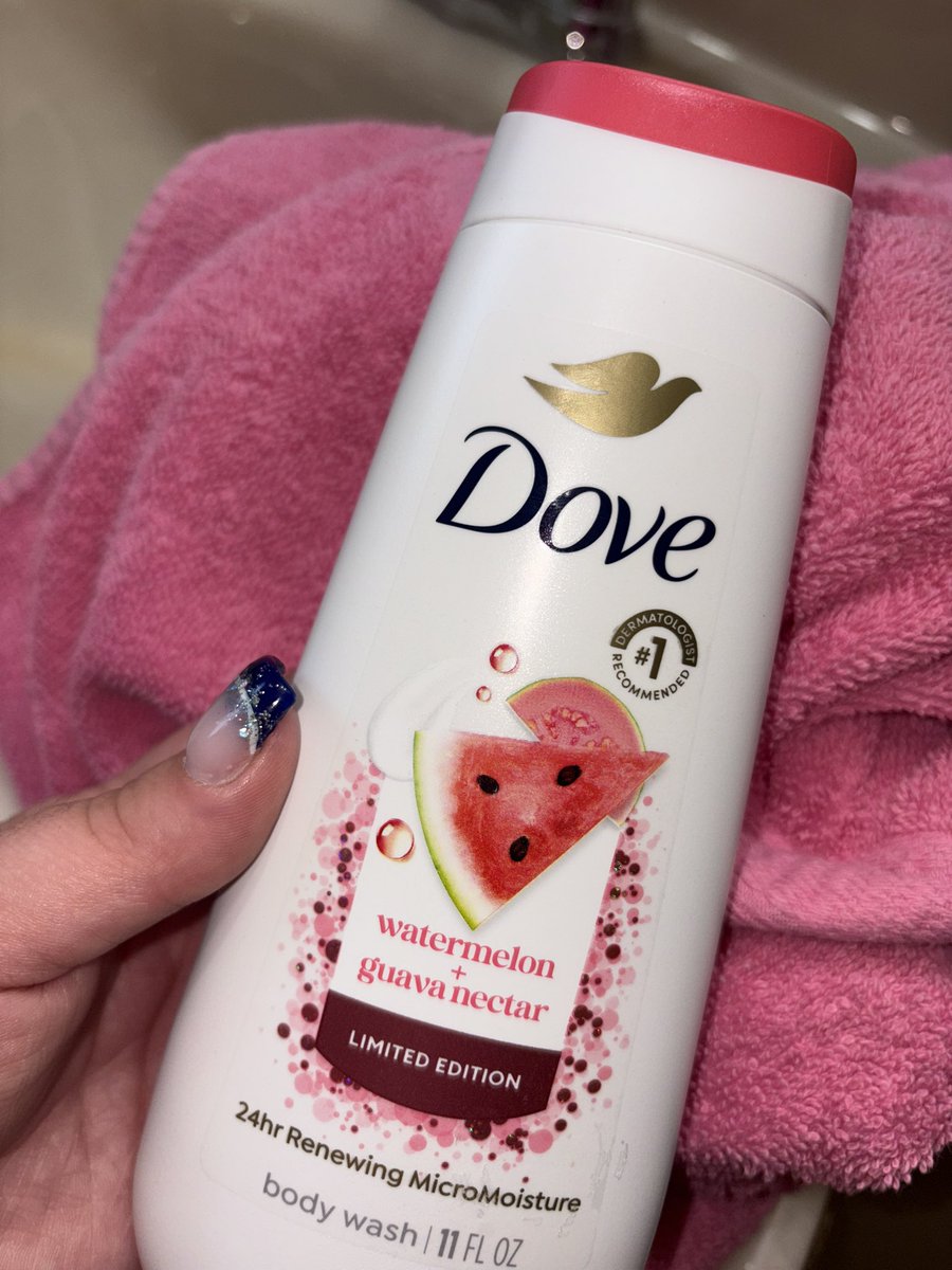 PayBrattyKate's tweet photo. This soap is AMAAAAAZING! I smell sooo goooood 🥰 

Guess who paid for it? 🧎💗🧎🏻💗 https://t.co/mUeFATmq5x