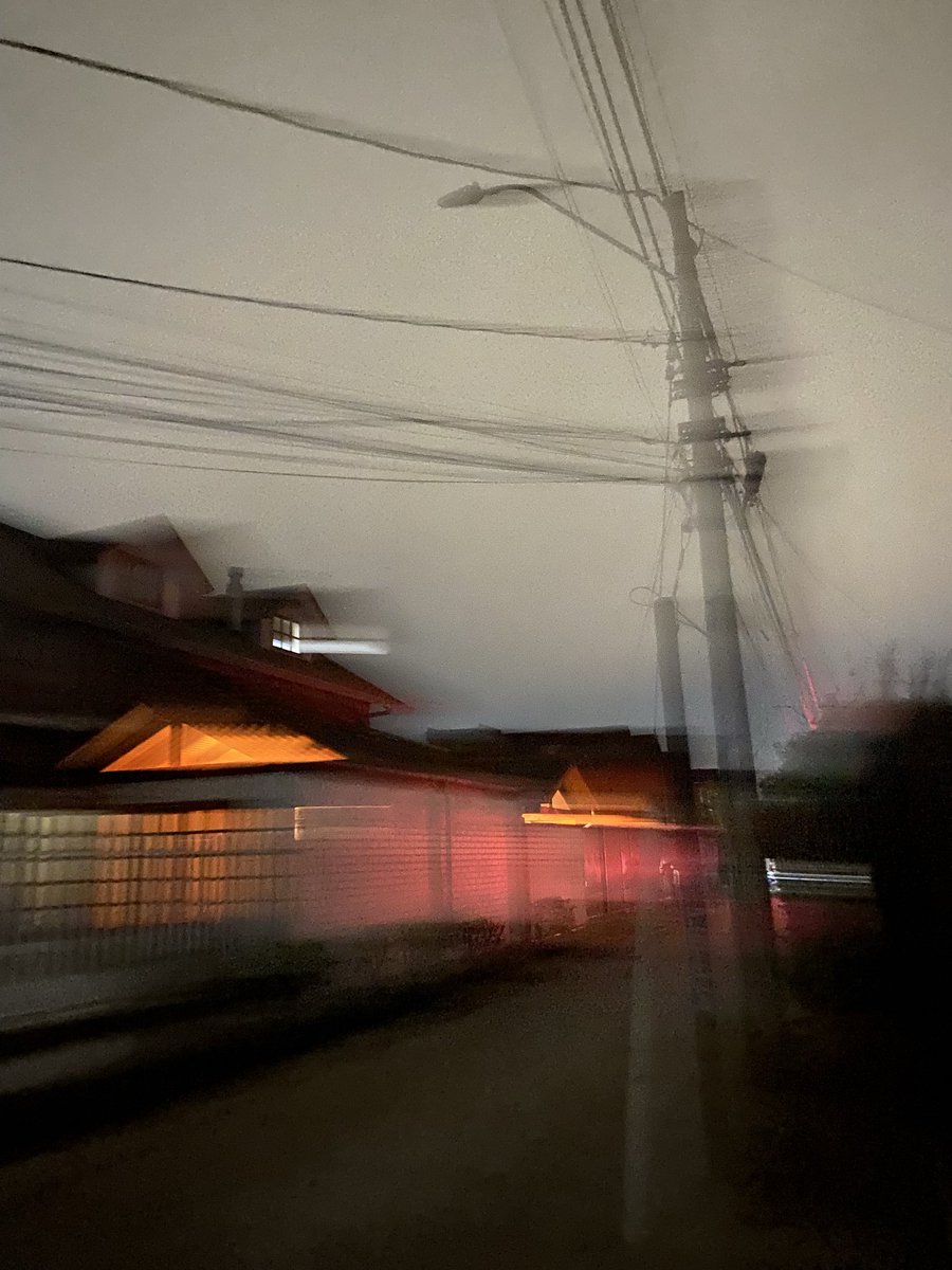Rodribe's tweet photo. @Enel_Informa_CL Desde ayer después que hicieron un arreglo eléctrico en nuestro sector, nos dejaron sin alumbrado público en calle Lago General Carrera, Pjes Ranco, Pirihueico, Panguipulli y Palena, en Pudahuel sur. ¿Cuándo vendrán a solucionar este problema? @SEC_cl @impudahuel https://t.co/SE4nbv72lN