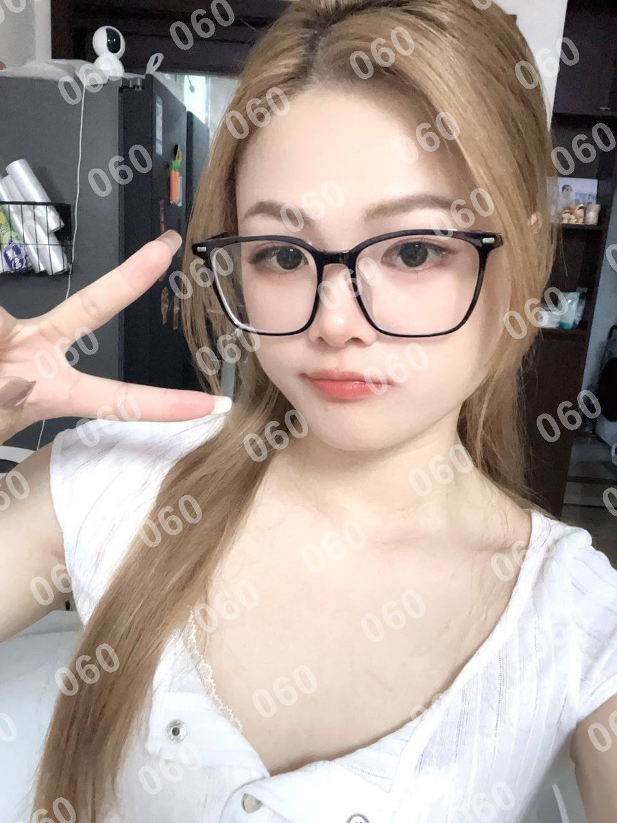 RenatoBarbieri's tweet photo. 岁月欢喜一步步，成就人间朝与暮。
👉助理@chunlibey
看上了请截图妹子便客服快速安排
阳江市阳春市阳春中心广场
#阳江 https://t.co/sNfkI6qe2X