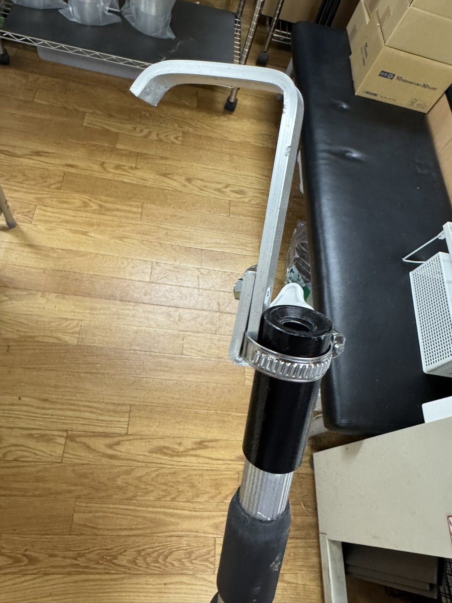 KUWATA_Shop2022's tweet photo. 本日、塩倉監修のクワガタ採集用のフックが入荷しました。数に限りがあります。
興味ある方は、是非お立ち寄り下さい。 https://t.co/RWhhgFZiGc