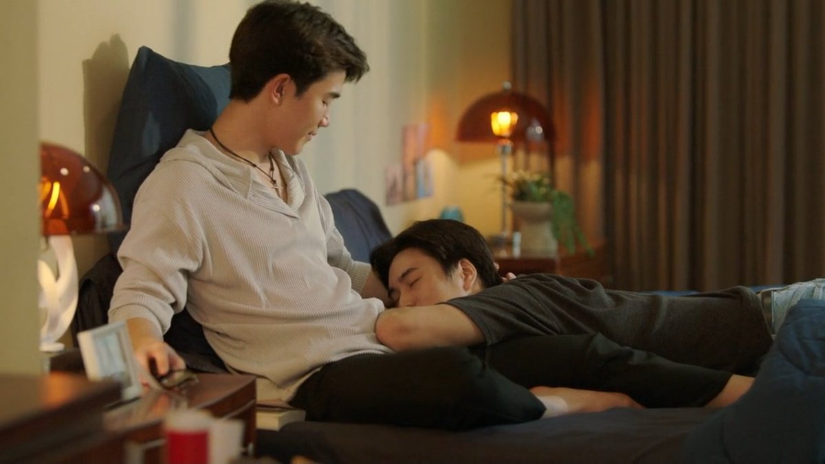 littlebaby4th's tweet photo. พูดกันตามปะสาชาวบ้าน ได้แต่ประโยคว่า ผัวอ้อนเมีย เมียอ้อนผัวมาก เล่นกันได้ธรรมชาติสุด แล้วมันจะเรียลได้อะไรขนาดนั้นก็มีแต่คำถาม ไม่แปลกใจเลยหากมวลหลังจากถ่ายซีรีส์จบมันจะแปลกไป เหมือนลองได้ใช้ชีวิตคู่ ได้รู้ซึ้งถึงความเป็นจริงในชีวิต 

แต่นี่แหละโคตรมากฝีมือทั้งคู่ ขอชื่นชมเลย https://t.co/fUJw3Pw19N