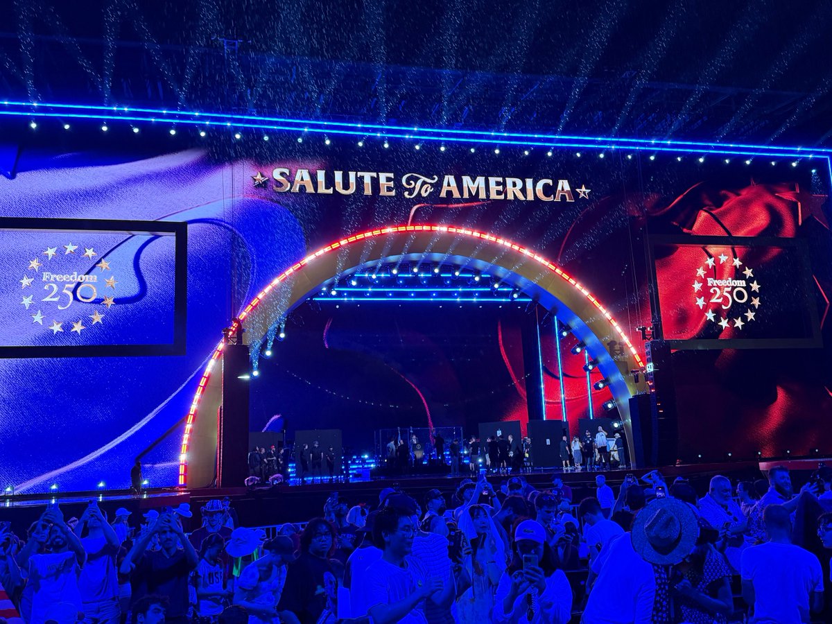 glennbeck's tweet photo. Yes.  Mic check … the president is coming and the fireworks will be EPIC https://t.co/qaxZpGdxzL