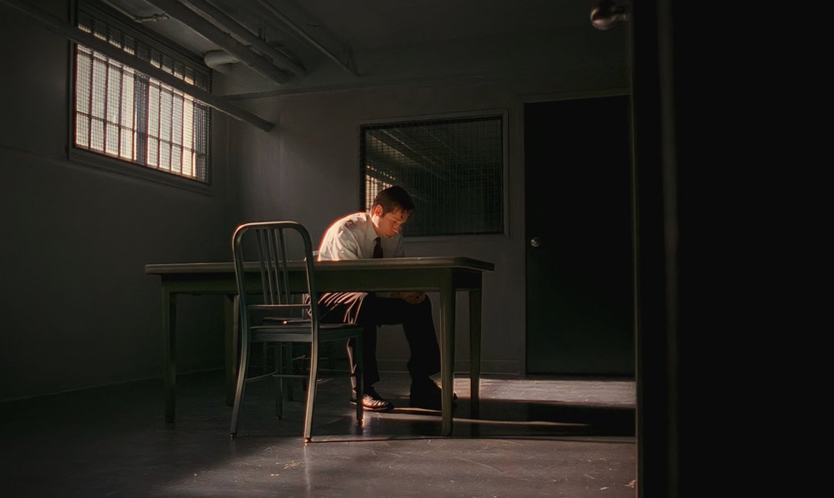 XFilesAesthetic's tweet photo. The X Files was a visually stunning show. https://t.co/cacVl5sAXG