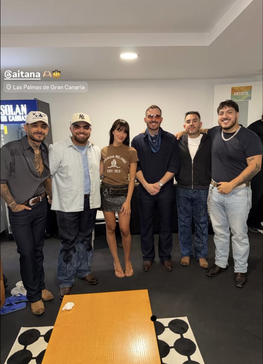 Demista11's tweet photo. Grupo Frontera subiendo un Storie Con Aitana 🤓

Se viene un hit gigantesco en mexico 🫢 https://t.co/mcfWUFoR4U