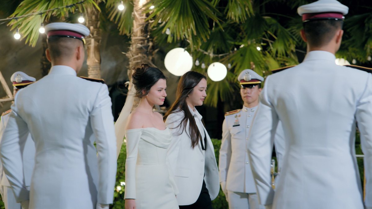 JuliantinaArmy's tweet photo. You found it, Lom.

THE AIR FINAL EPISODE
#เสน่หาวาโยตอนจบ https://t.co/71GcJ9idk4