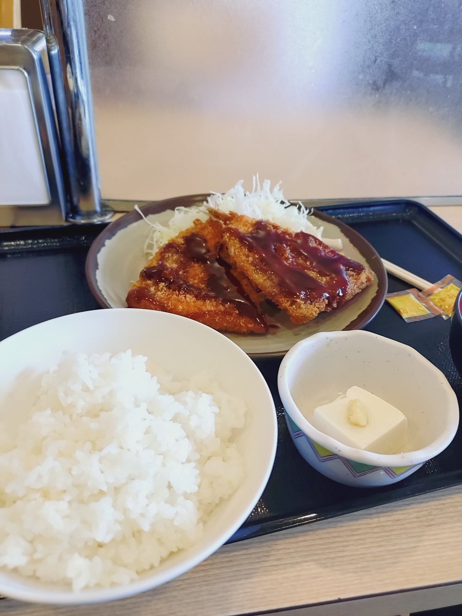 Stranger_dtokin's tweet photo. アジフライ定食！ https://t.co/uFPbIy29yd